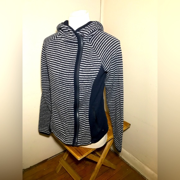 Tommy Hilfiger Hooded Fleece Sweatshirt - Picture 1 of 12